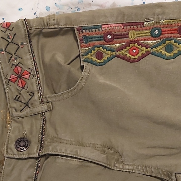 Desigual - Exotic Jean embellished Khaki Shorts EUR36 - Picture 4 of 6